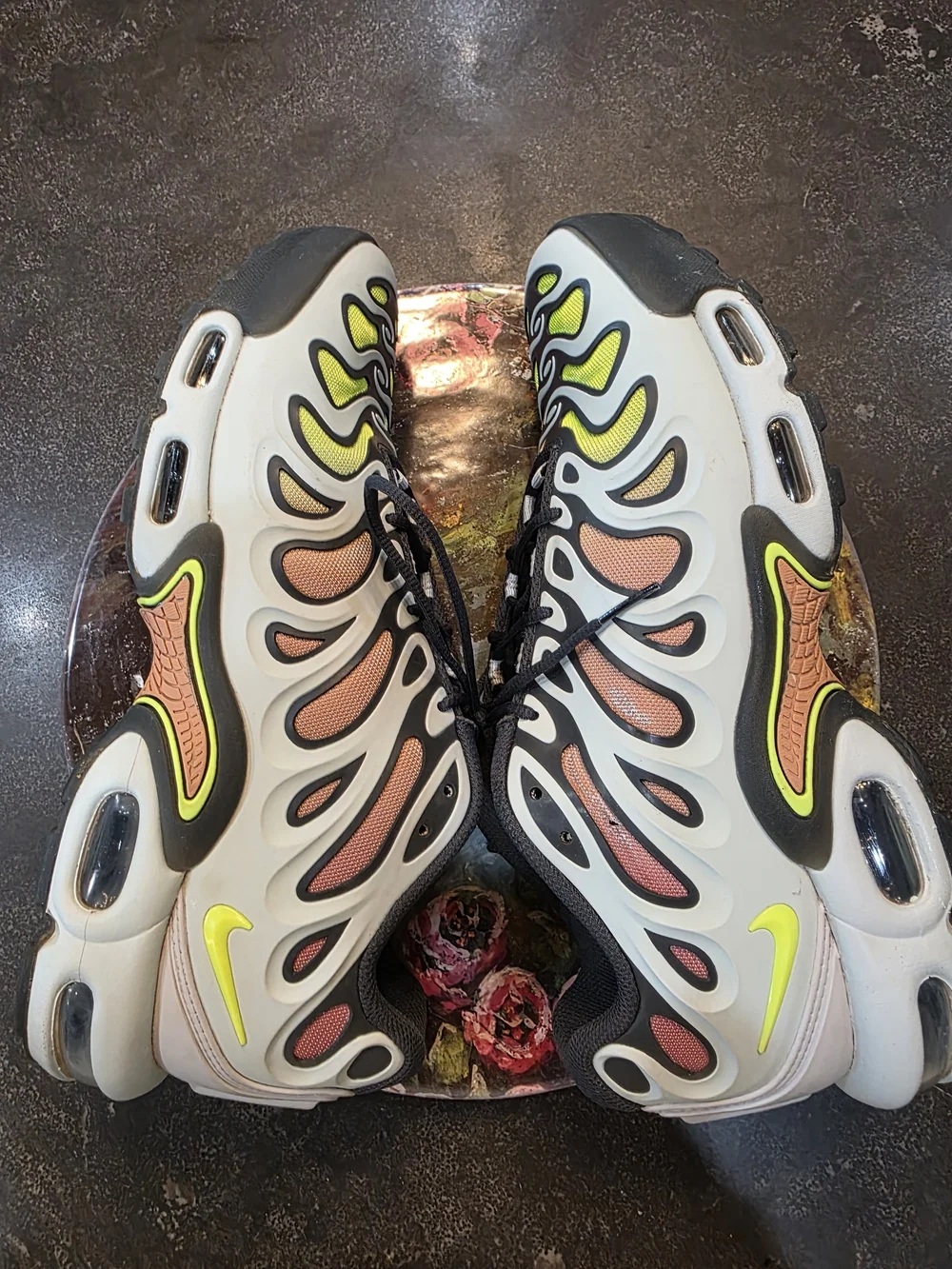 Men's Size 10 Nike Tn Air Neon Green/Yellow Black Athletic Sneakers